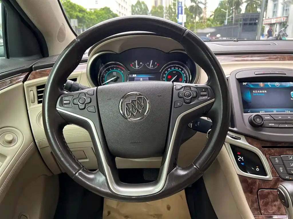 Buick LaCrosse 2014 — фото 9