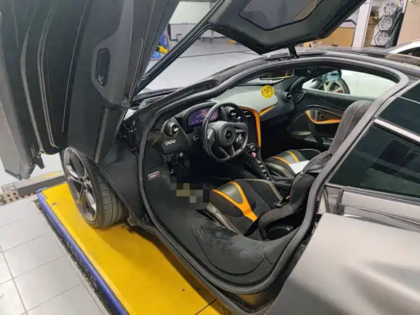 McLaren 720S 2020