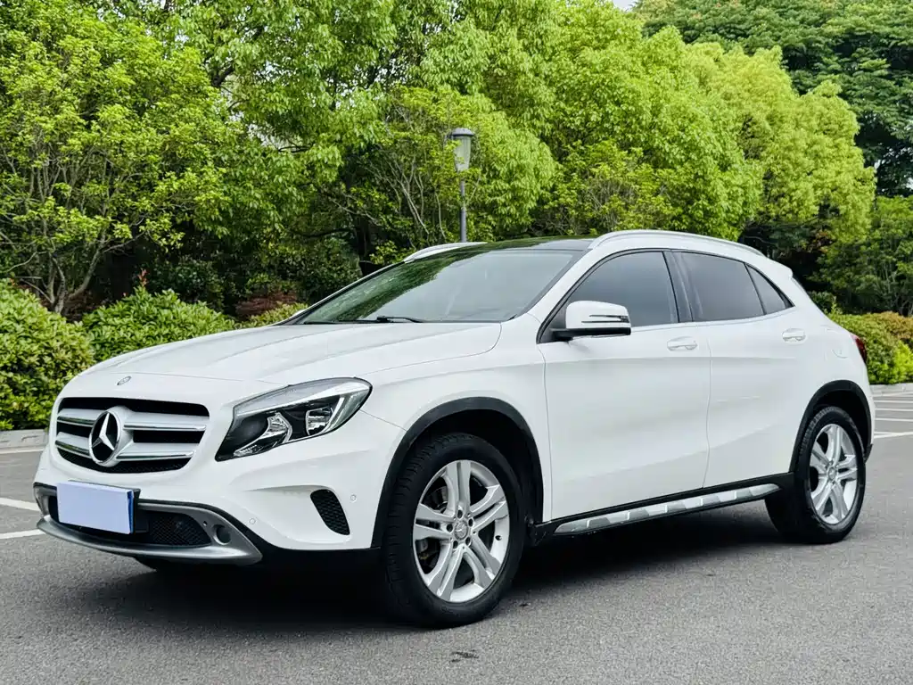 Mercedes-Benz GLA 2015