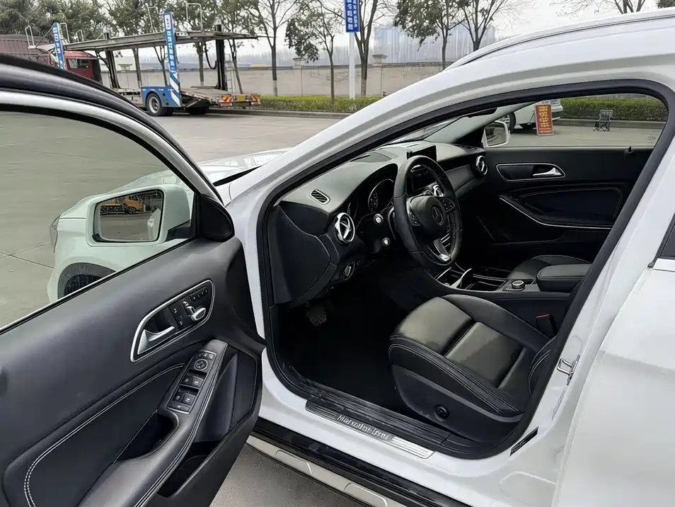 Mercedes-Benz GLA 2019