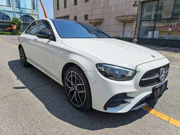 Mercedes-Benz E-Class 2022