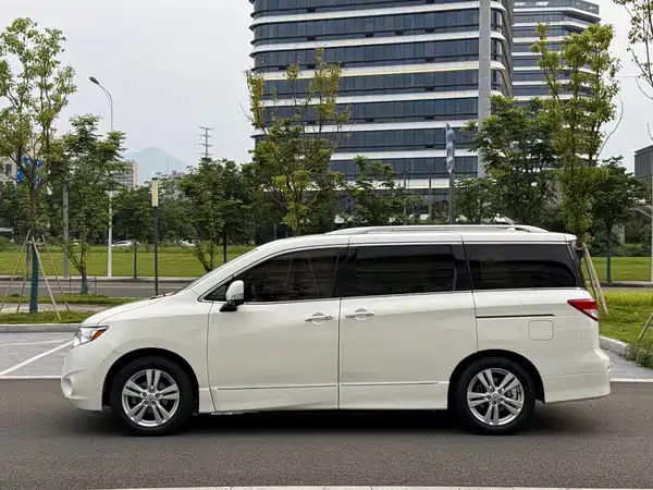 Nissan Quest 2015
