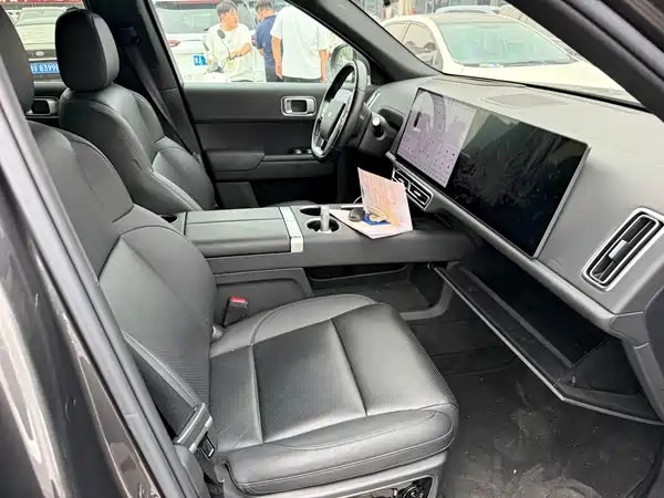 Li Auto L8 2024