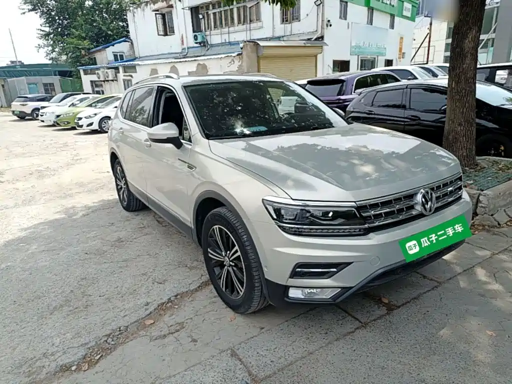 Volkswagen Tiguan L 2017 — фото 4