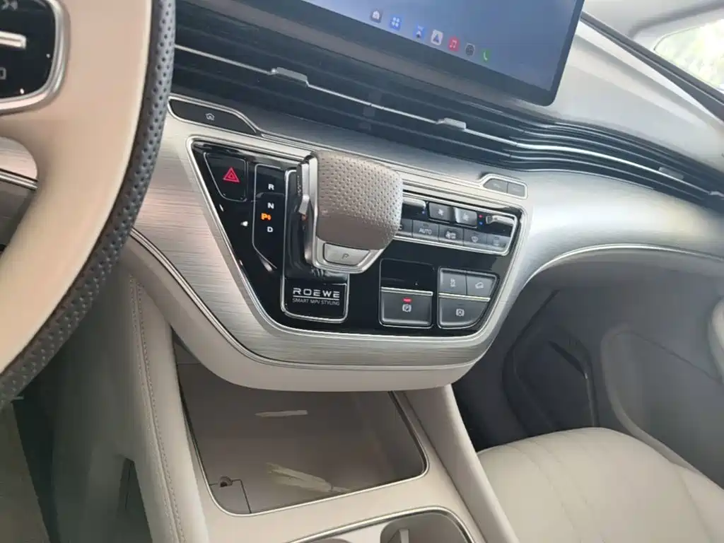 Roewe iMAX8 New Energy 2025 — фото 14