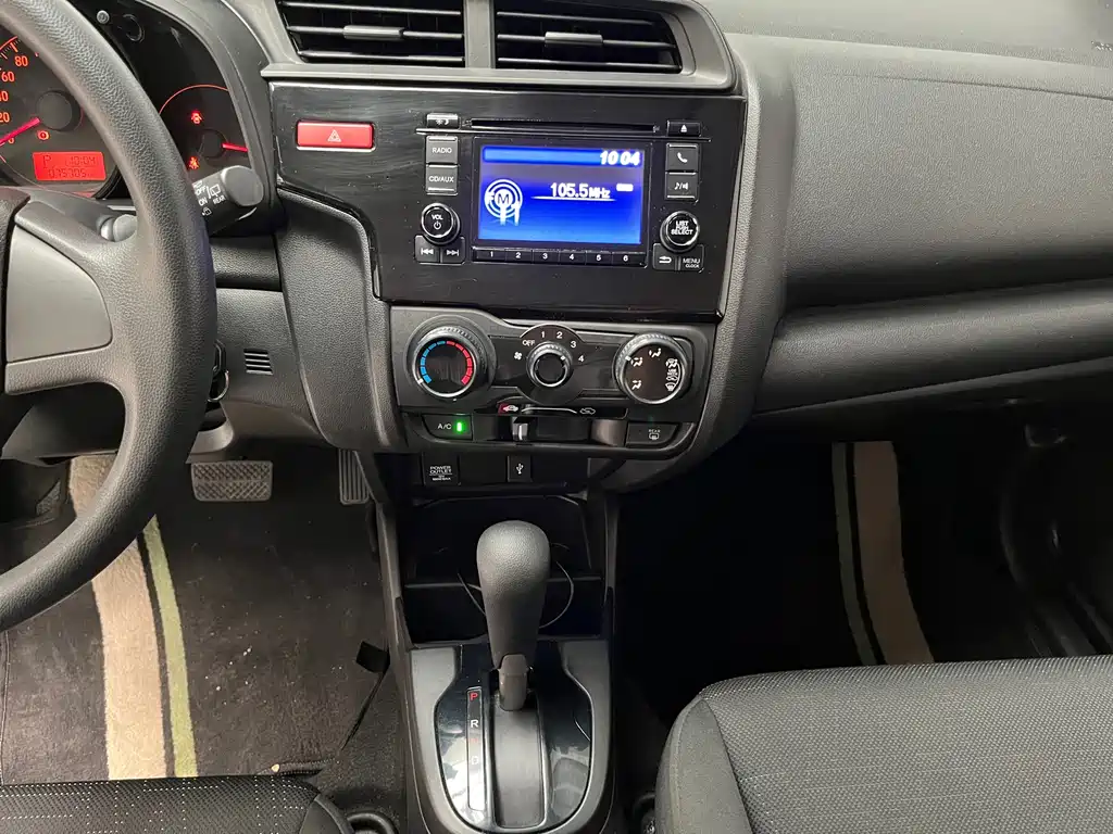 Honda Fit 2017 — фото 11