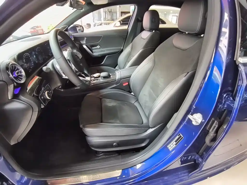Mercedes-Benz A-Class 2020 — фото 15