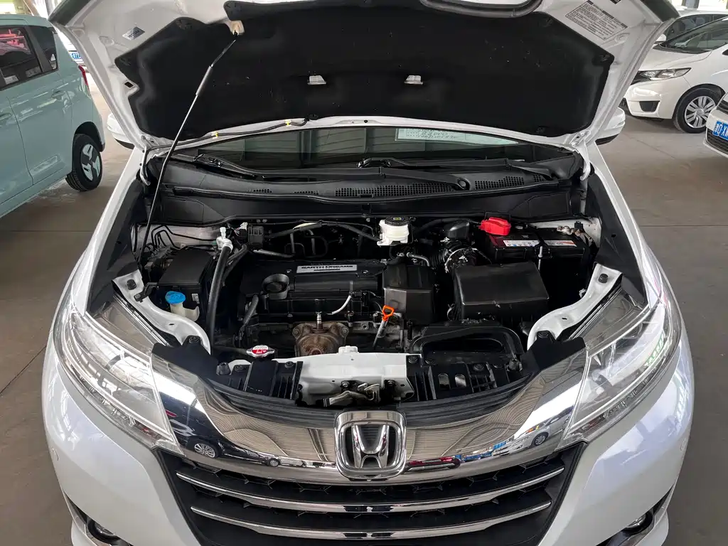 Honda Odyssey 2016 — фото 15