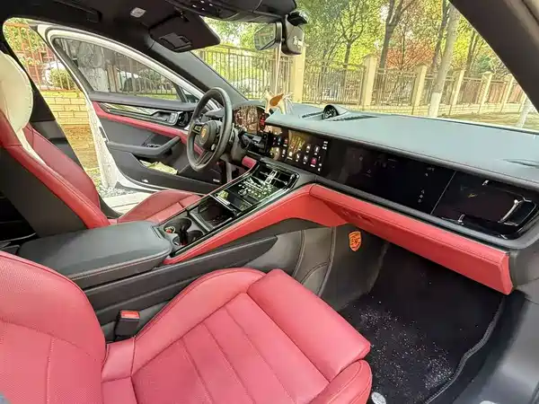 Porsche Panamera 2024