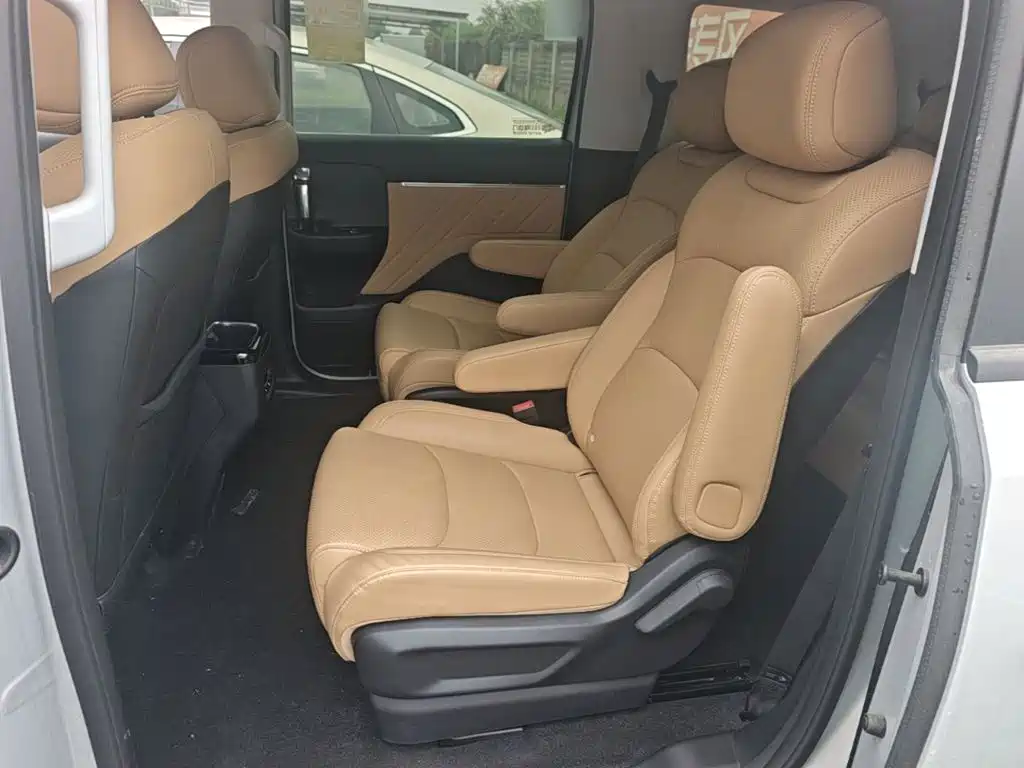 Wuling Starlight 730 EV 2025 — фото 24