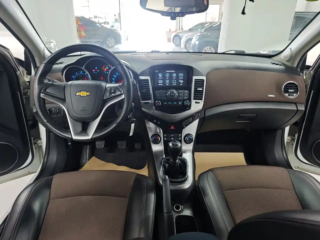 Chevrolet Cruze 2014 — фото 12