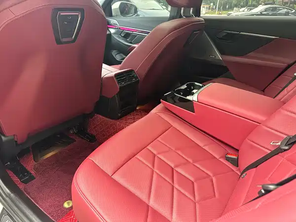 BMW 5 Series 2024
