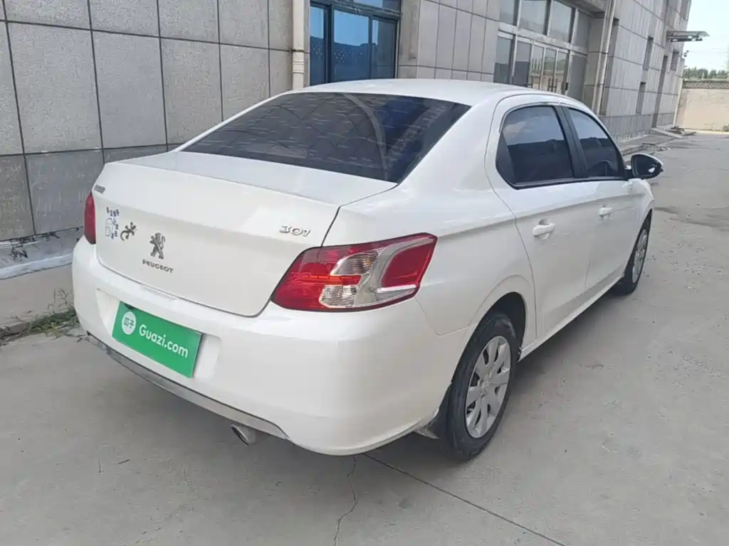 Peugeot 301 2015