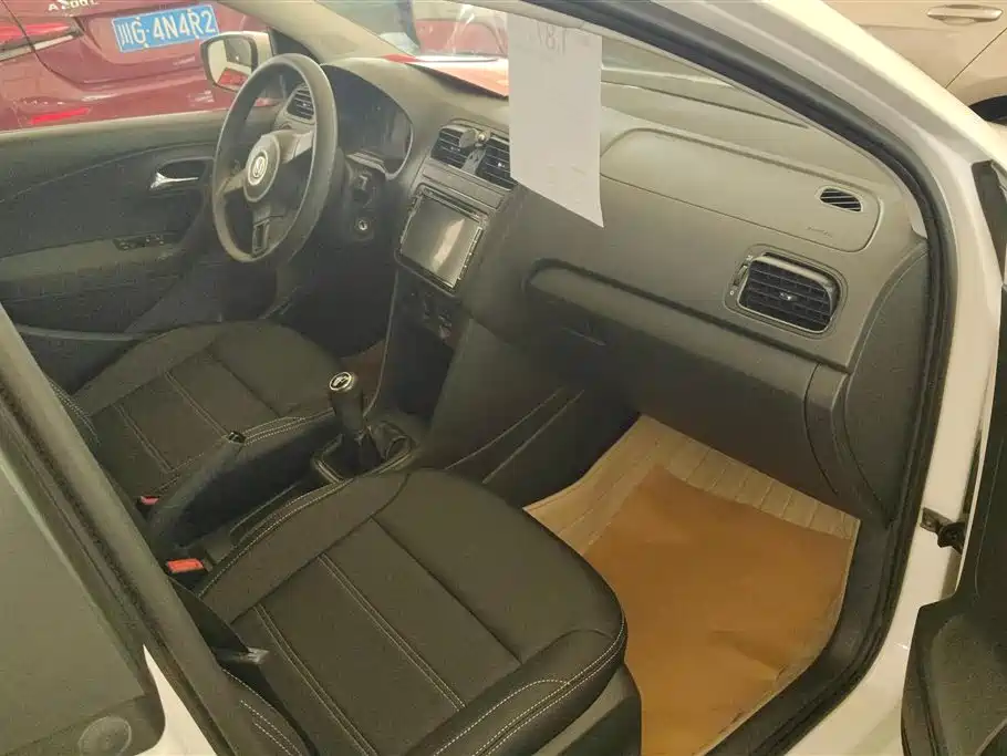 Volkswagen Polo 2013 — фото 8