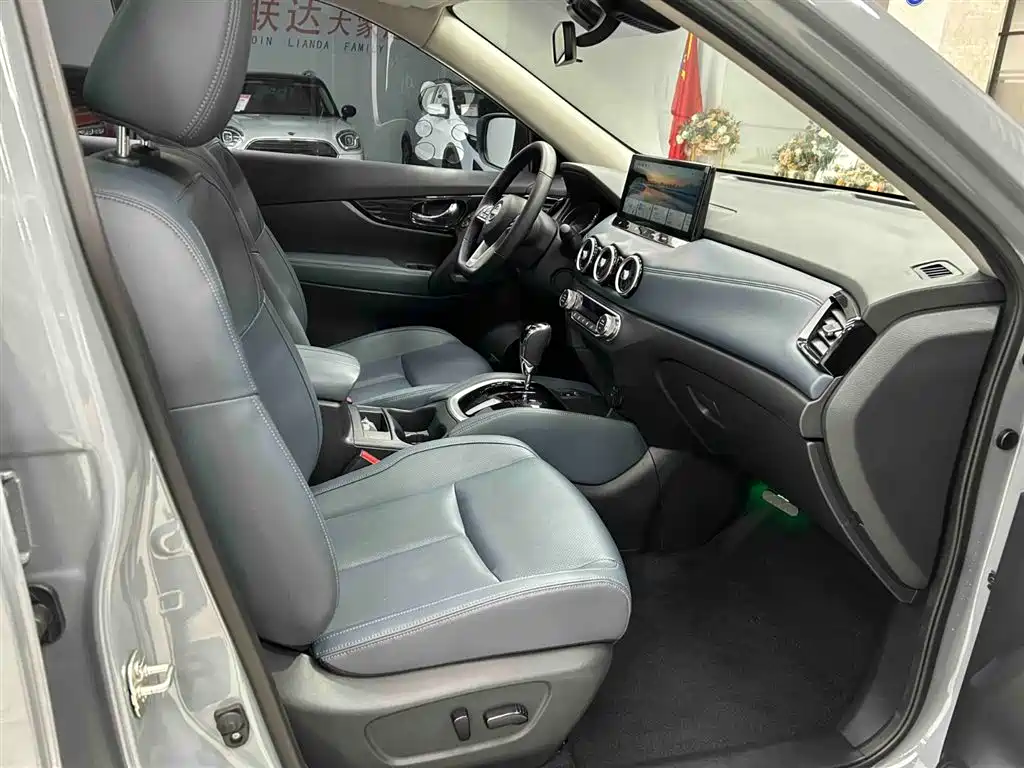 Nissan X-Trail 2025 — фото 14