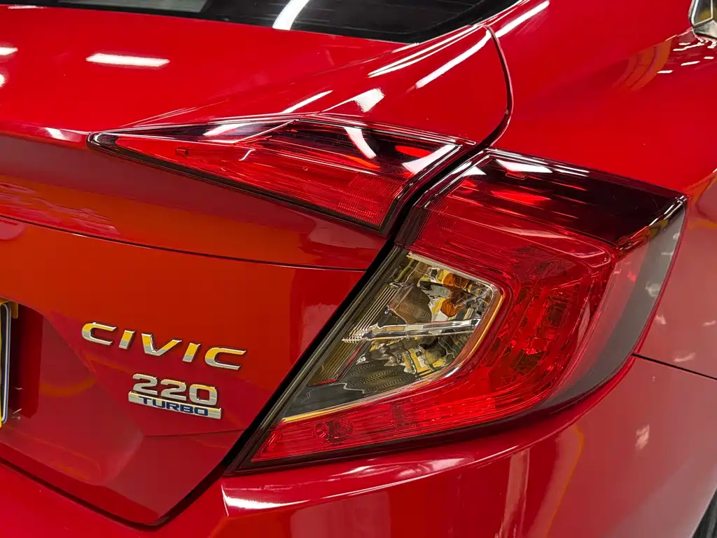 Honda Civic 2021 — фото 22