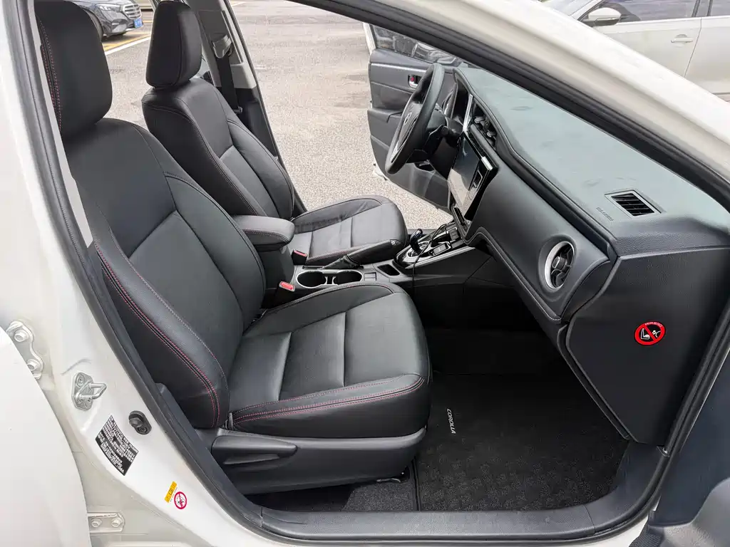 Toyota Corolla 2018 — фото 13