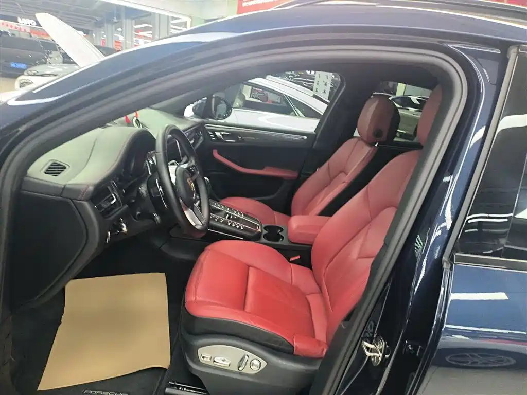 Porsche Macan 2021 — фото 14