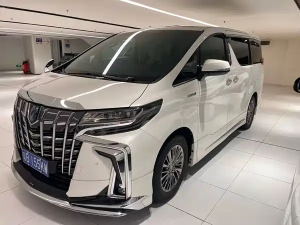 Toyota Alphard 2023