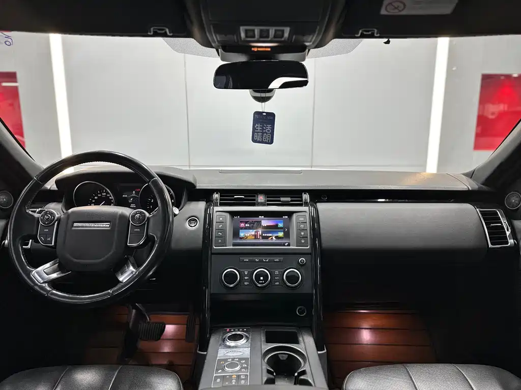 Land Rover Discovery 2018 — фото 6