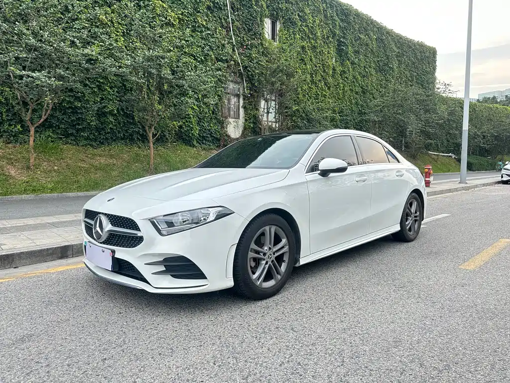 Mercedes-Benz A-Class 2021 — фото 2