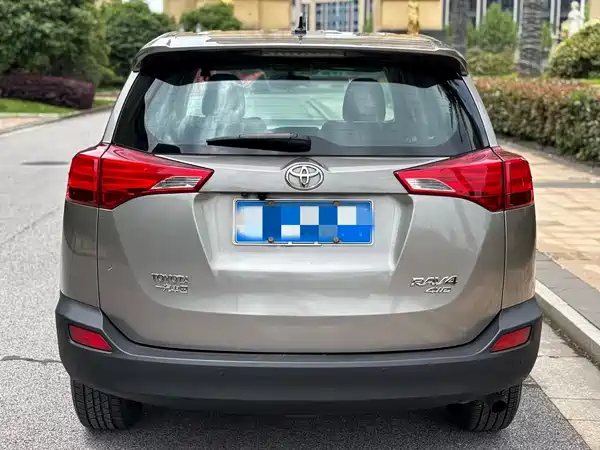 Toyota RAV4 2013