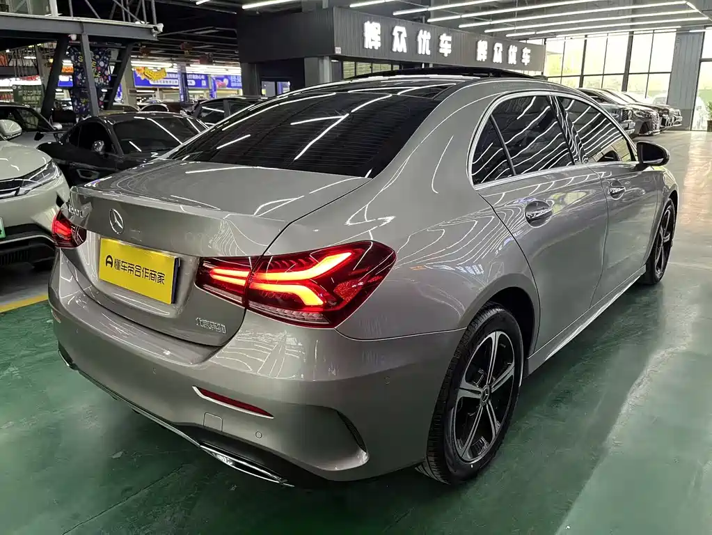Mercedes-Benz A-Class 2022 — фото 6