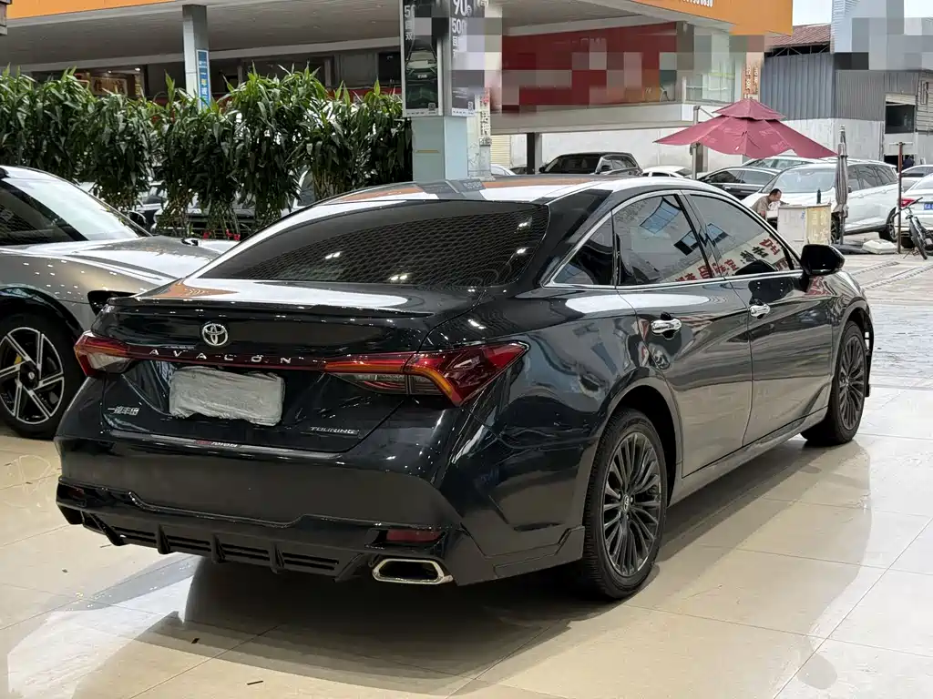 Toyota Avalon 2022