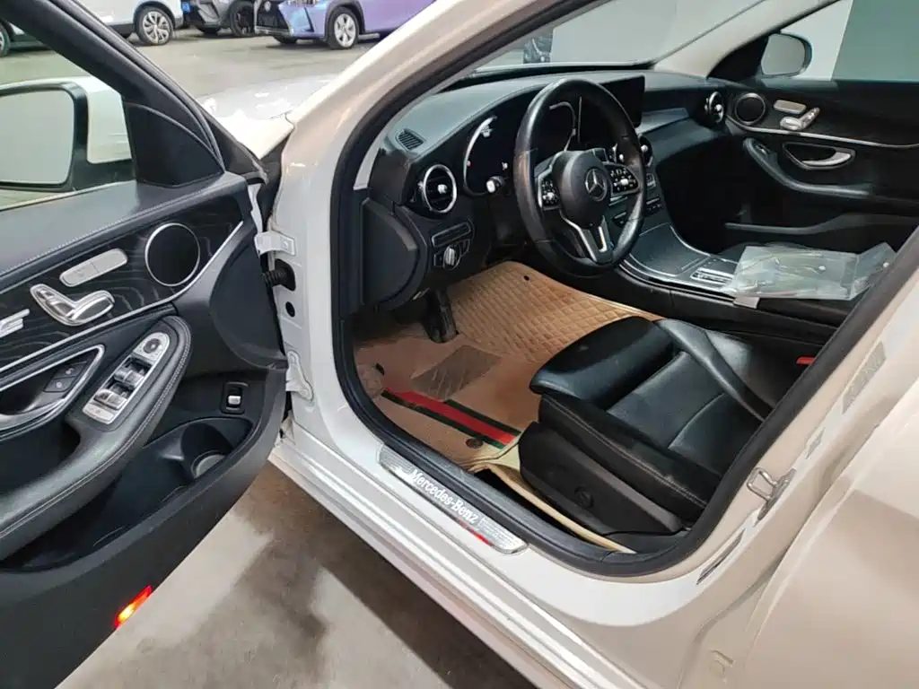 Mercedes-Benz C-Class 2019 — фото 12