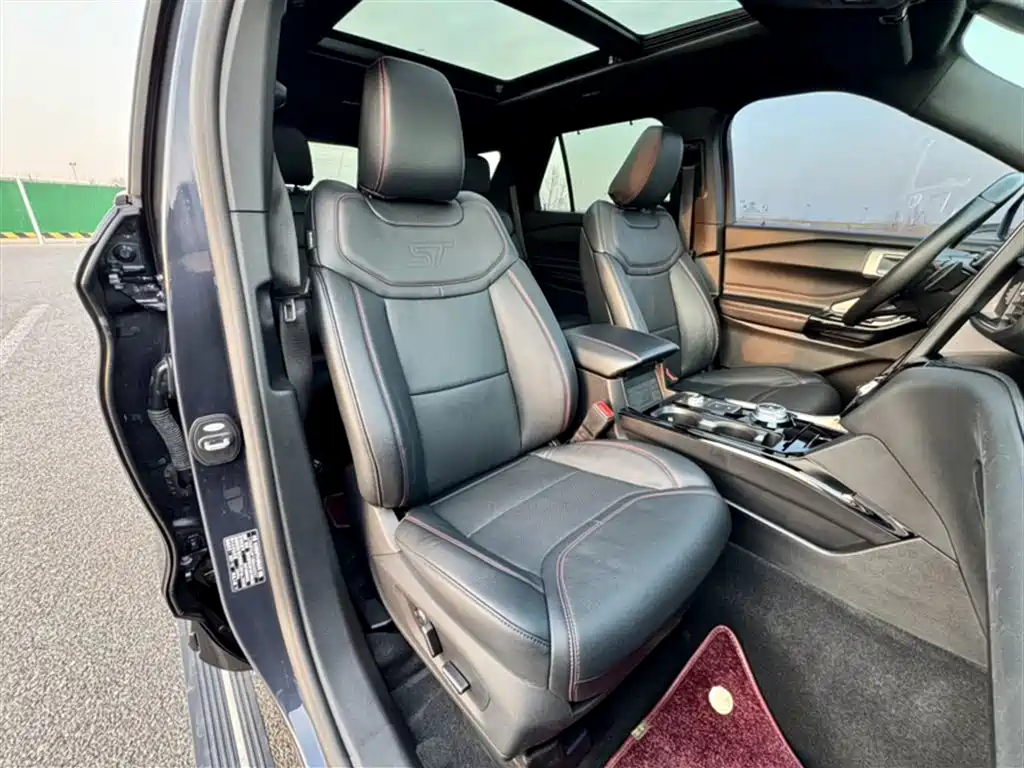 Ford Explorer 2022 — фото 24