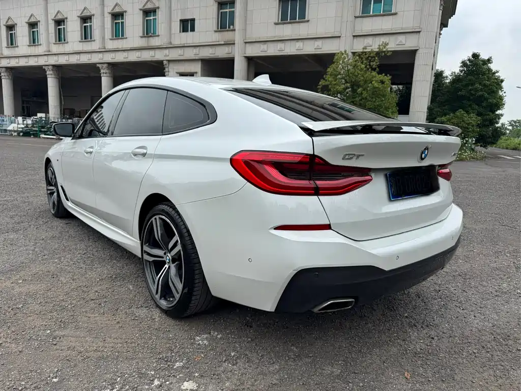 BMW 6 Series GT 2023 — фото 9