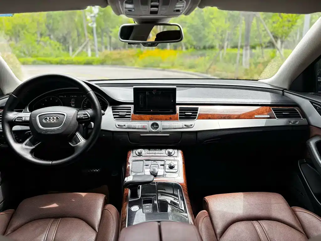 Audi A8 2013 — фото 5