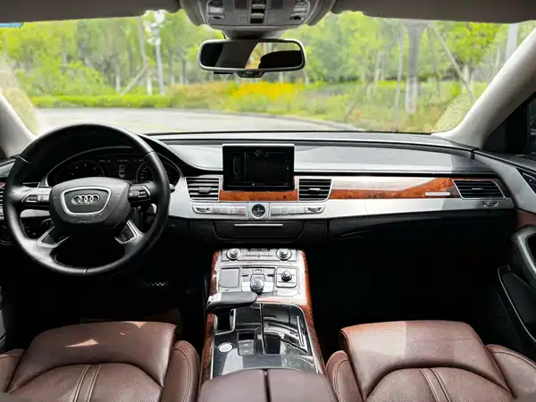 Audi A8 2013