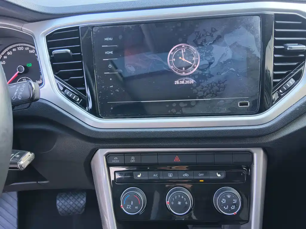 Volkswagen T-Roc 2023 — фото 12