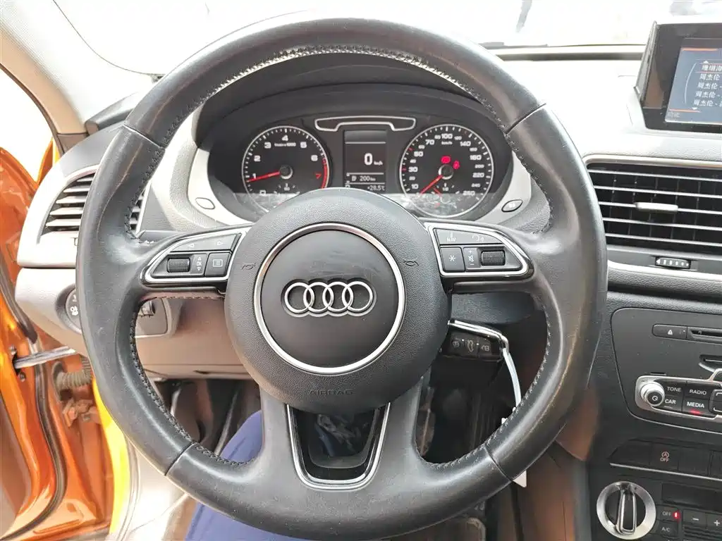 Audi Q3 2016 — фото 7