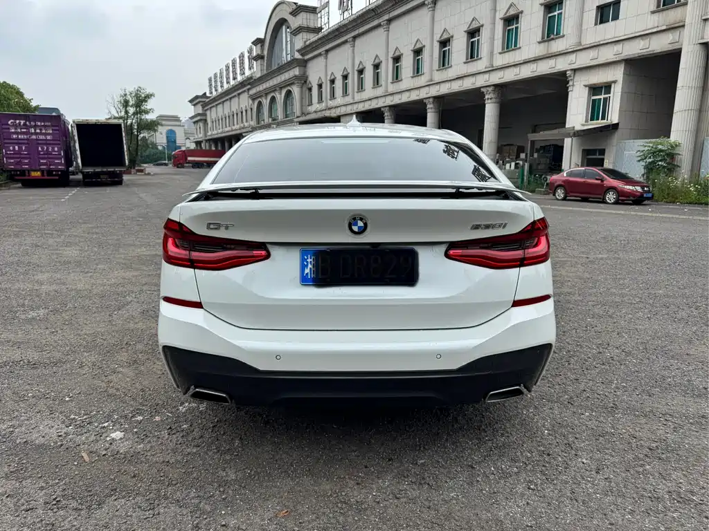 BMW 6 Series GT 2023 — фото 8