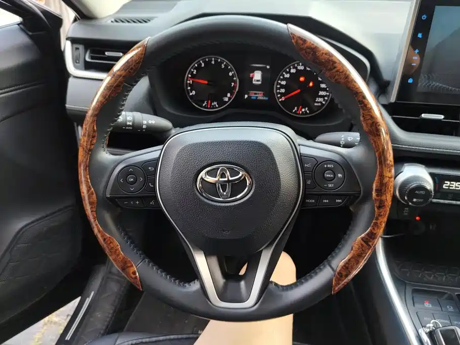 Toyota Wildlander 2022 — фото 15