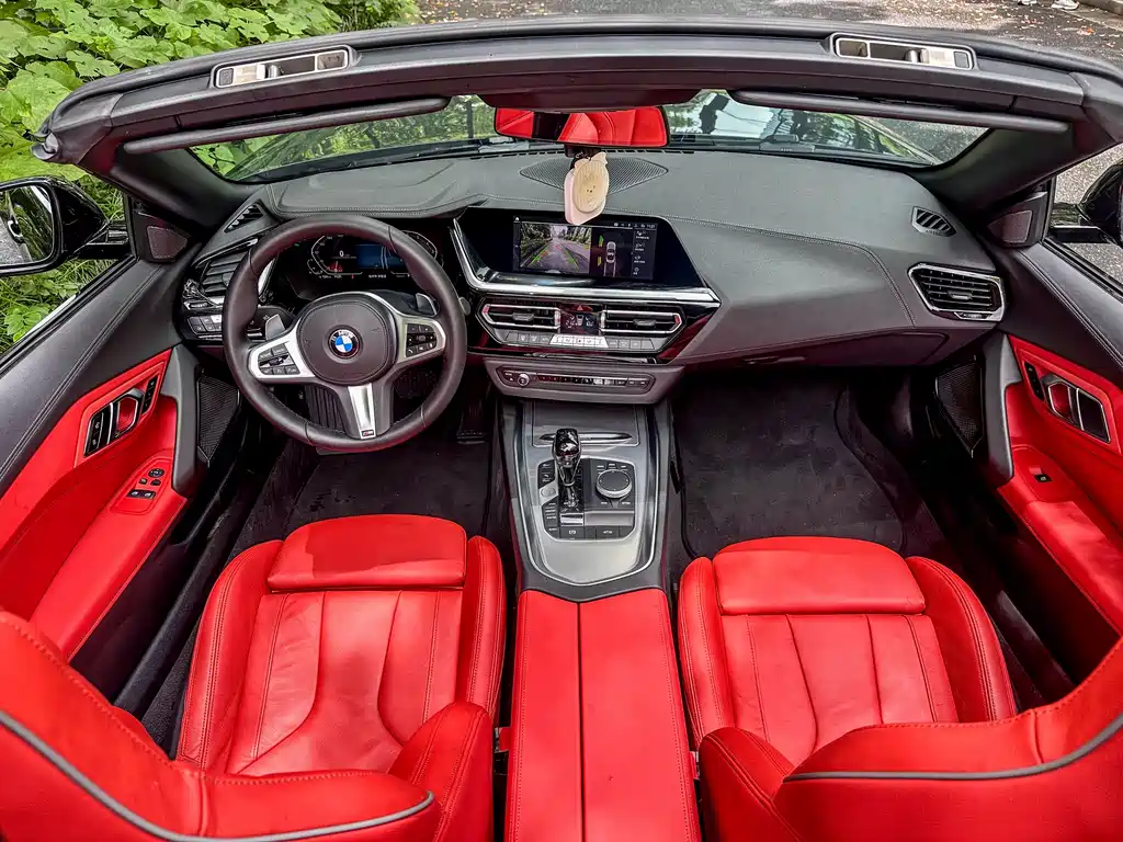 BMW Z4 2022 — фото 9
