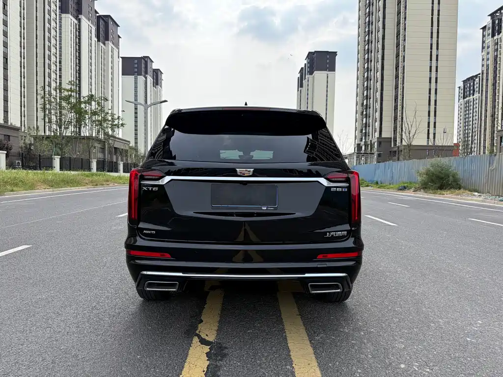 Cadillac XT6 2022 — фото 10