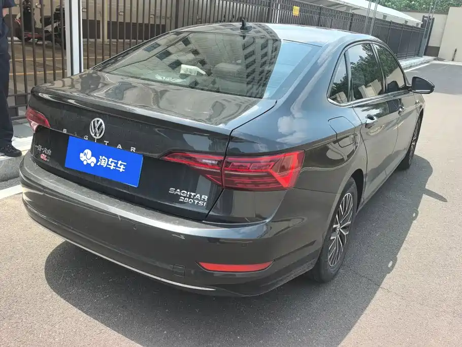 Volkswagen Sagitar 2021