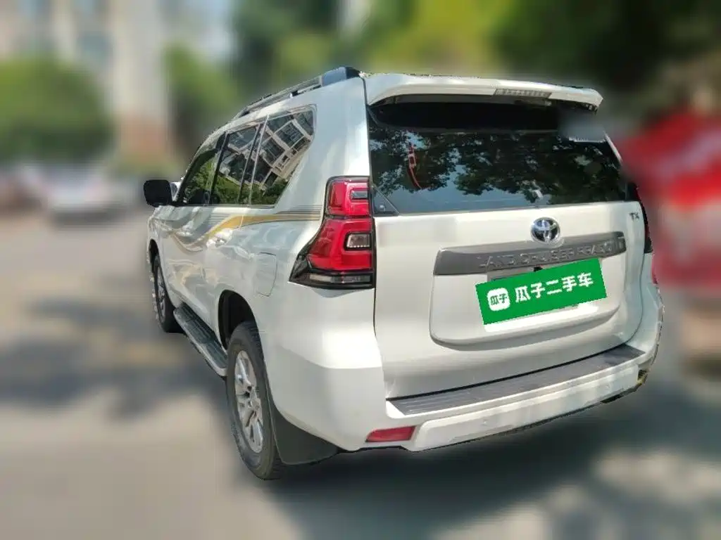 Toyota Prado 2018 — фото 4