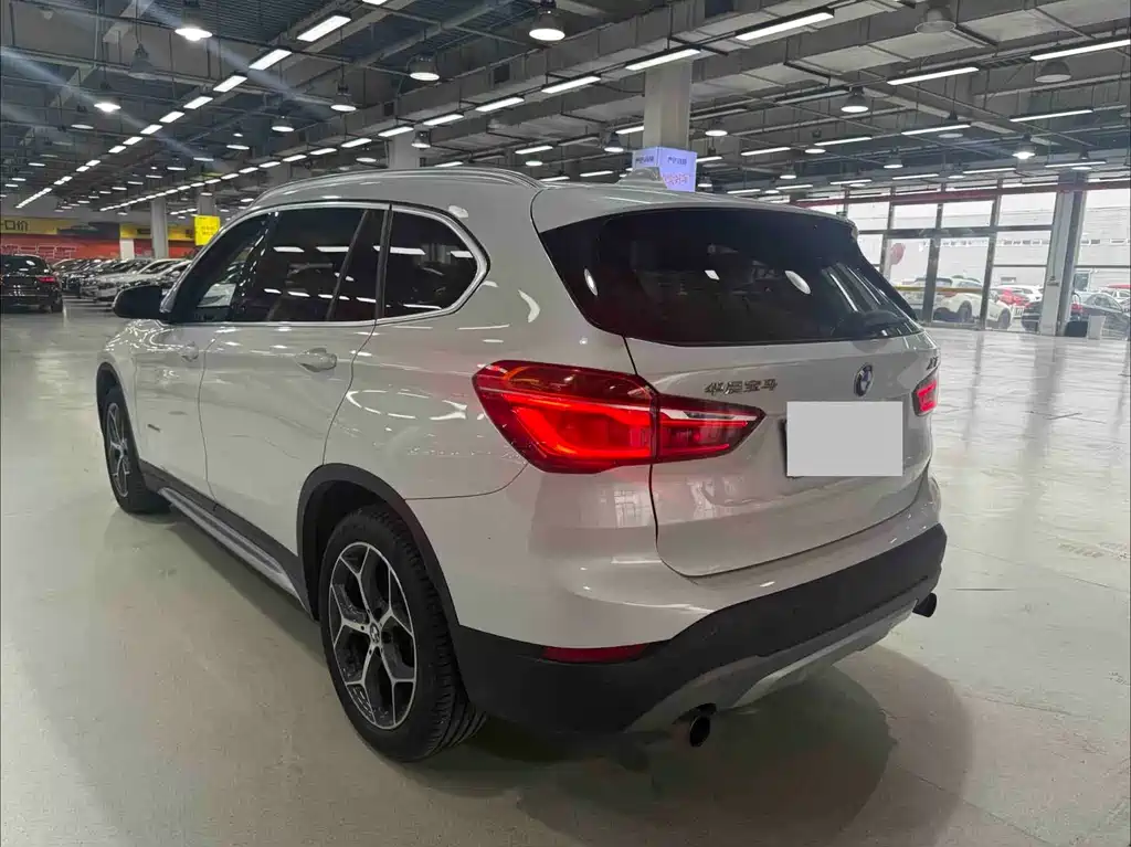 BMW X1 2017 — фото 16