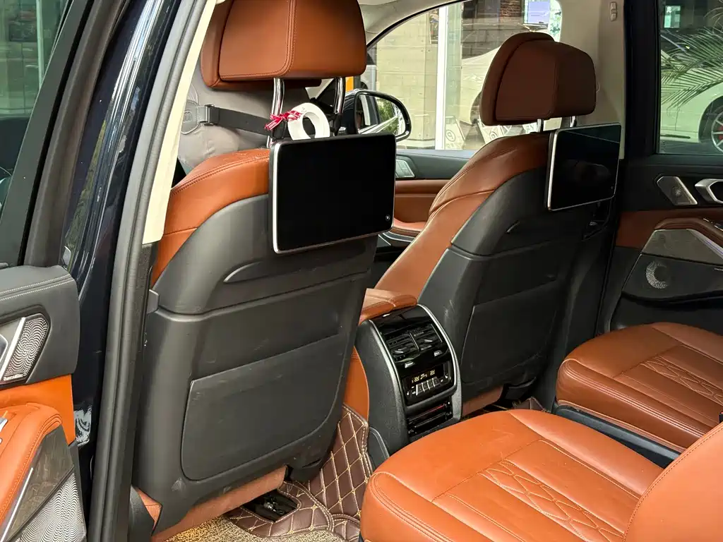 BMW X7 2021 — фото 9