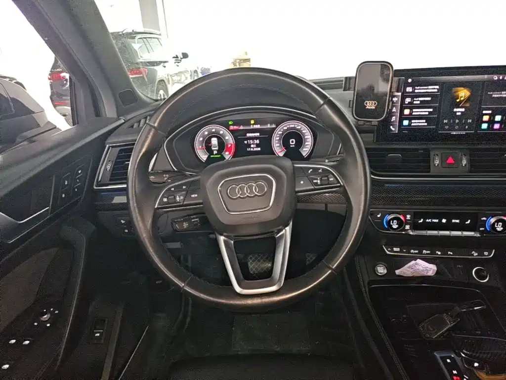 Audi Q5L Sportback 2021 — фото 11