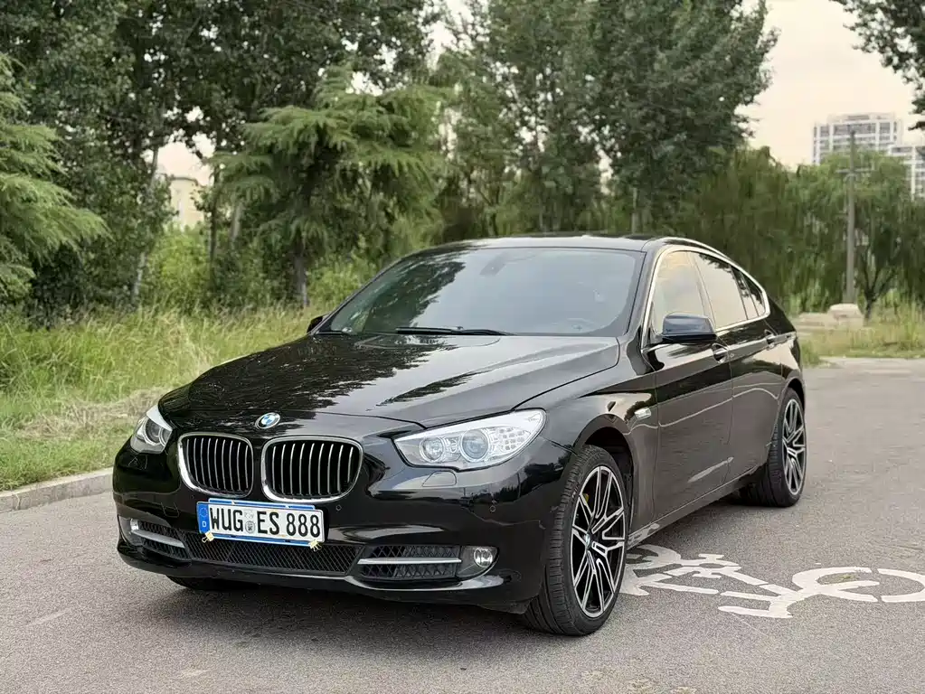 BMW 5 Series GT 2012