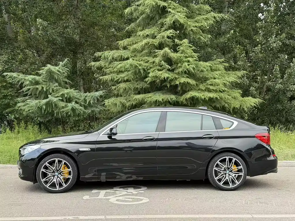 BMW 5 Series GT 2012 — фото 3