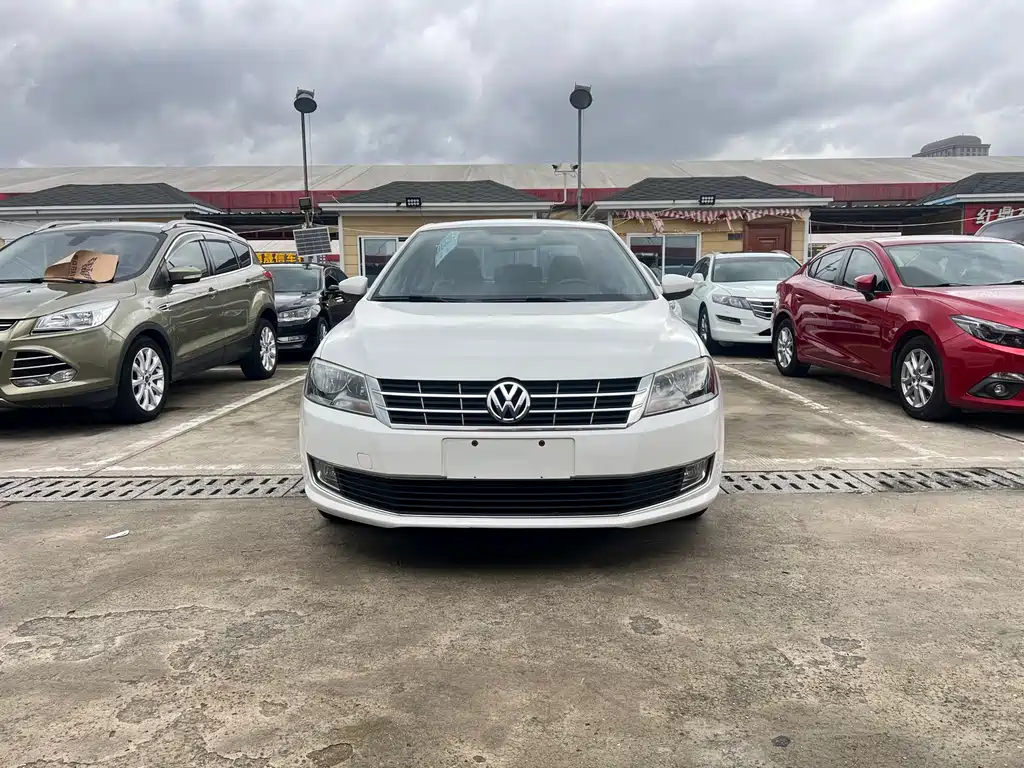 Volkswagen Lavida 2014