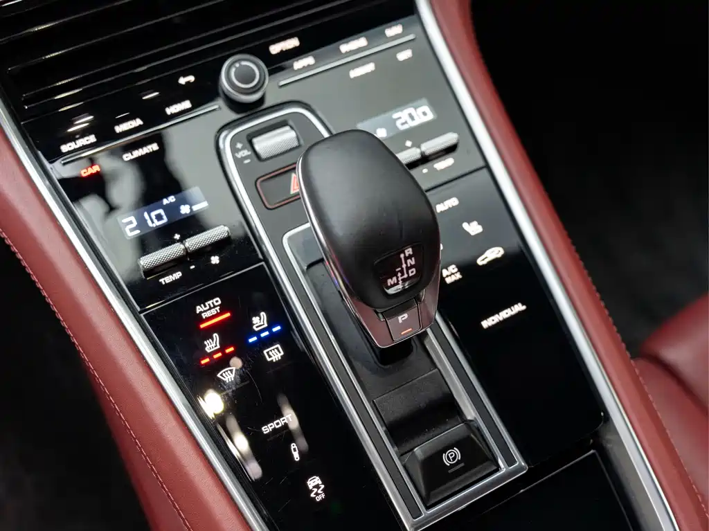 Porsche Panamera 2023 — фото 12