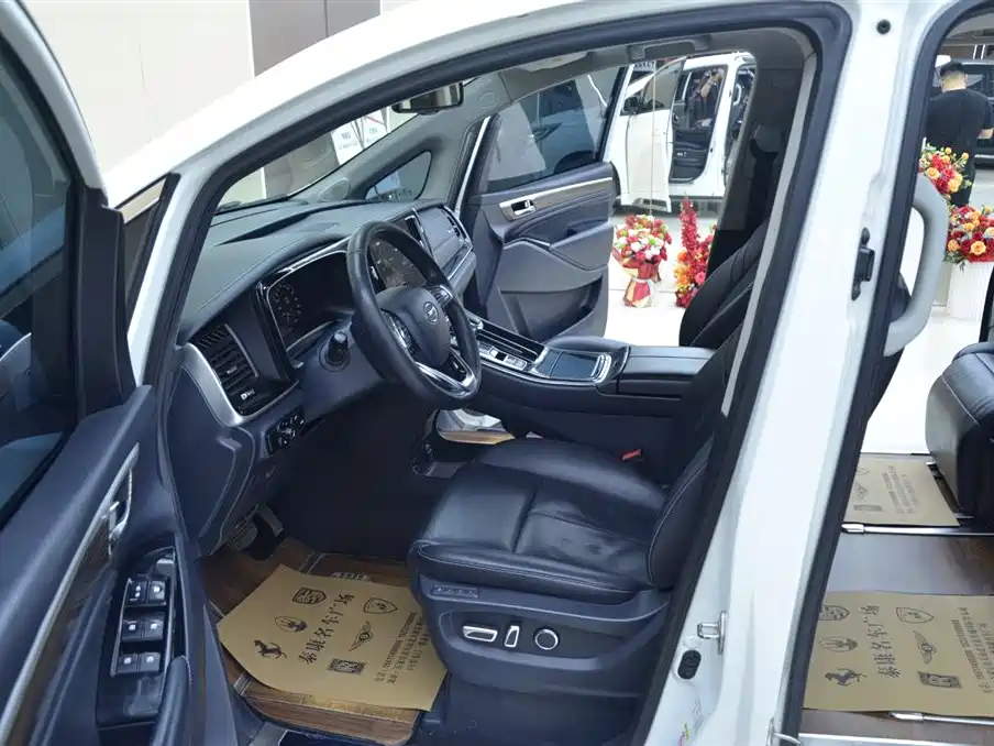GAC Motor Trumpchi M8 2021 — фото 4
