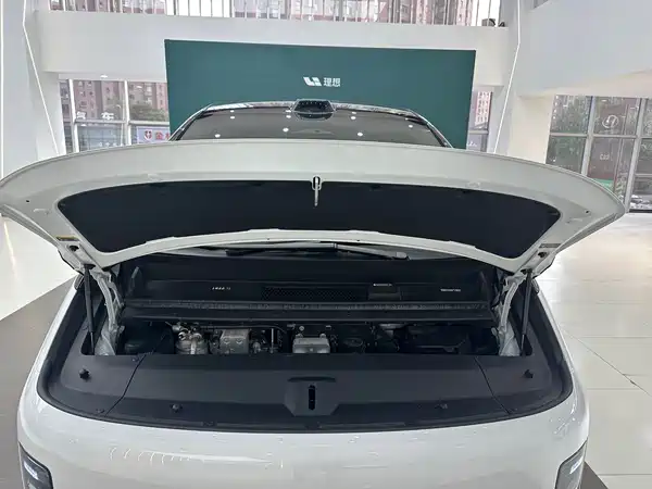 Li Auto MEGA 2024